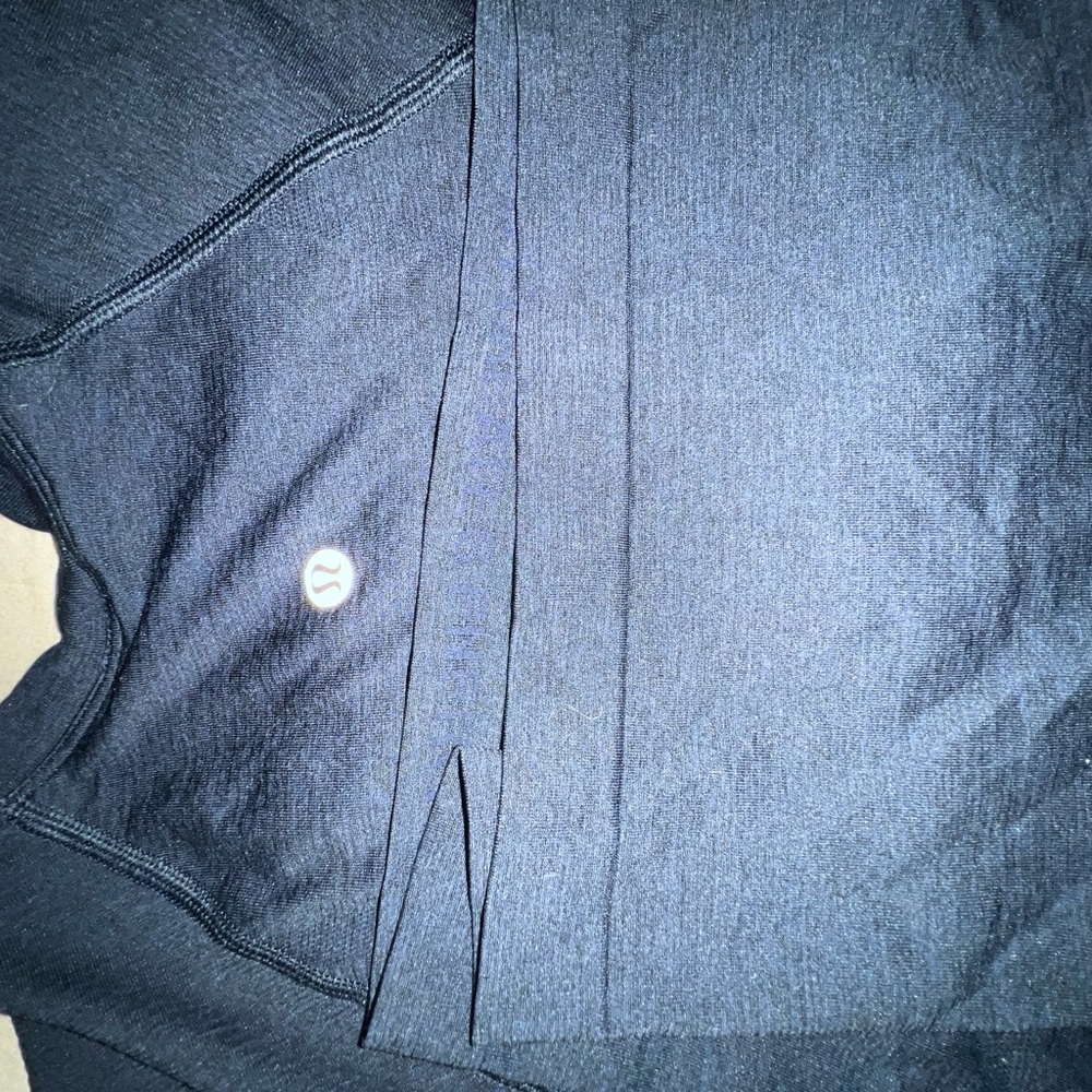 navy blue swiftly tech short sleeve regular length size 4